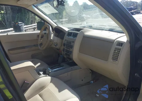 2008 Ford Escape Xlt from USA, damaged, VIN 1FMCU93158KA42170